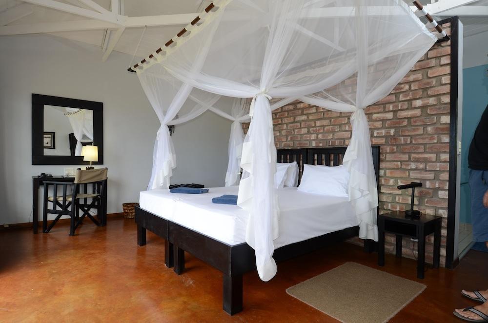 Gondwana Etosha Safari Lodge Okaukuejo Bagian luar foto