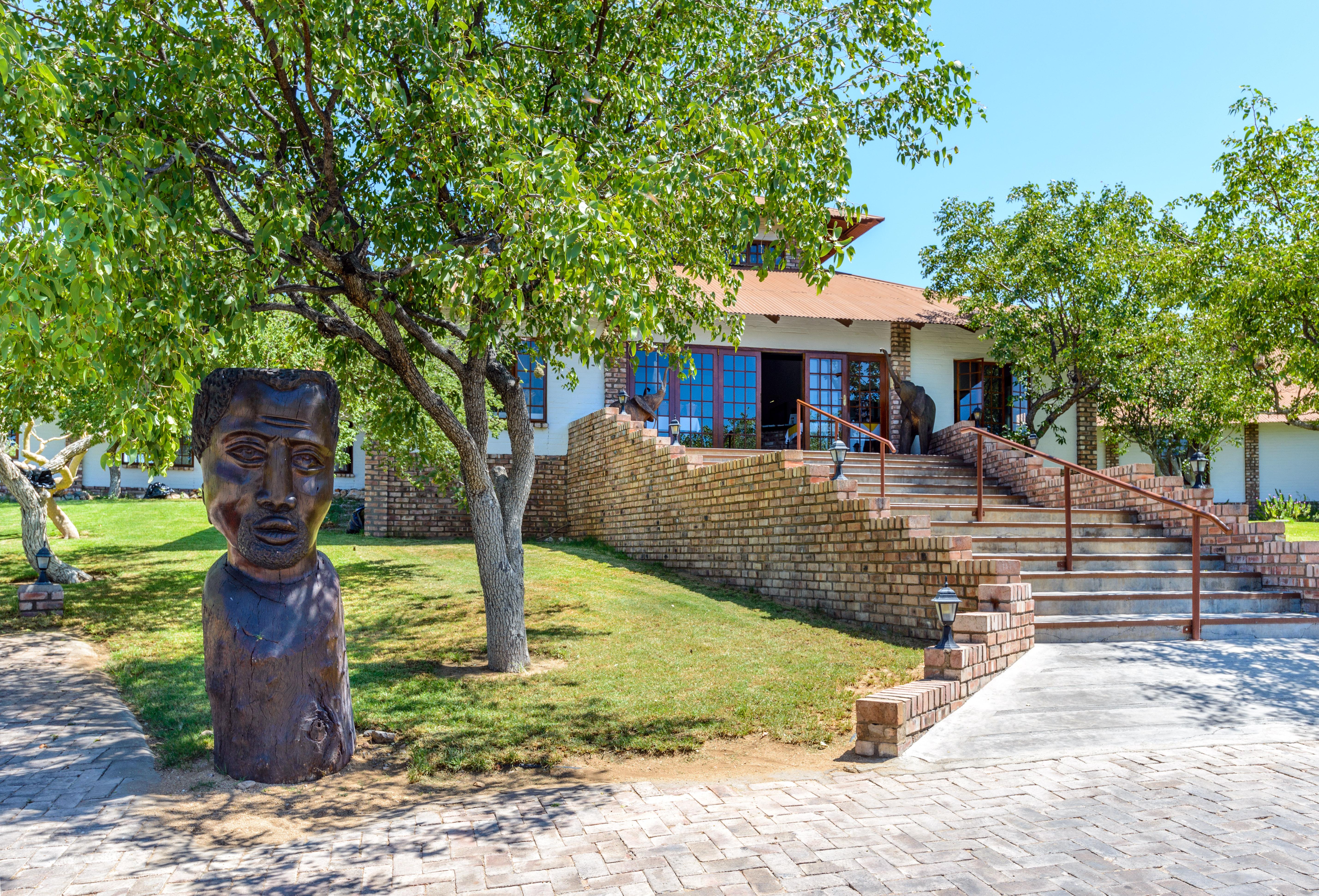Gondwana Etosha Safari Lodge Okaukuejo Bagian luar foto