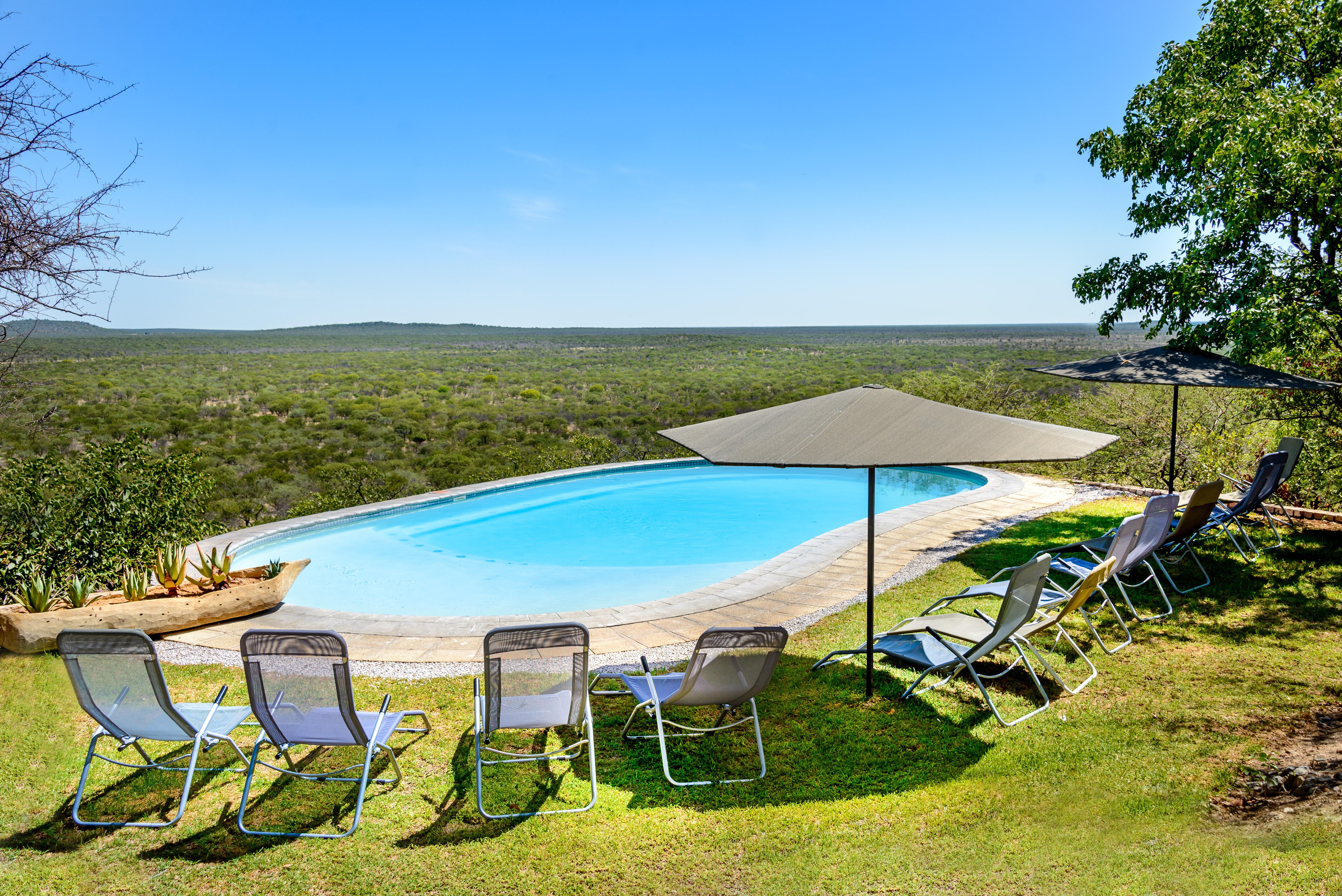 Gondwana Etosha Safari Lodge Okaukuejo Bagian luar foto