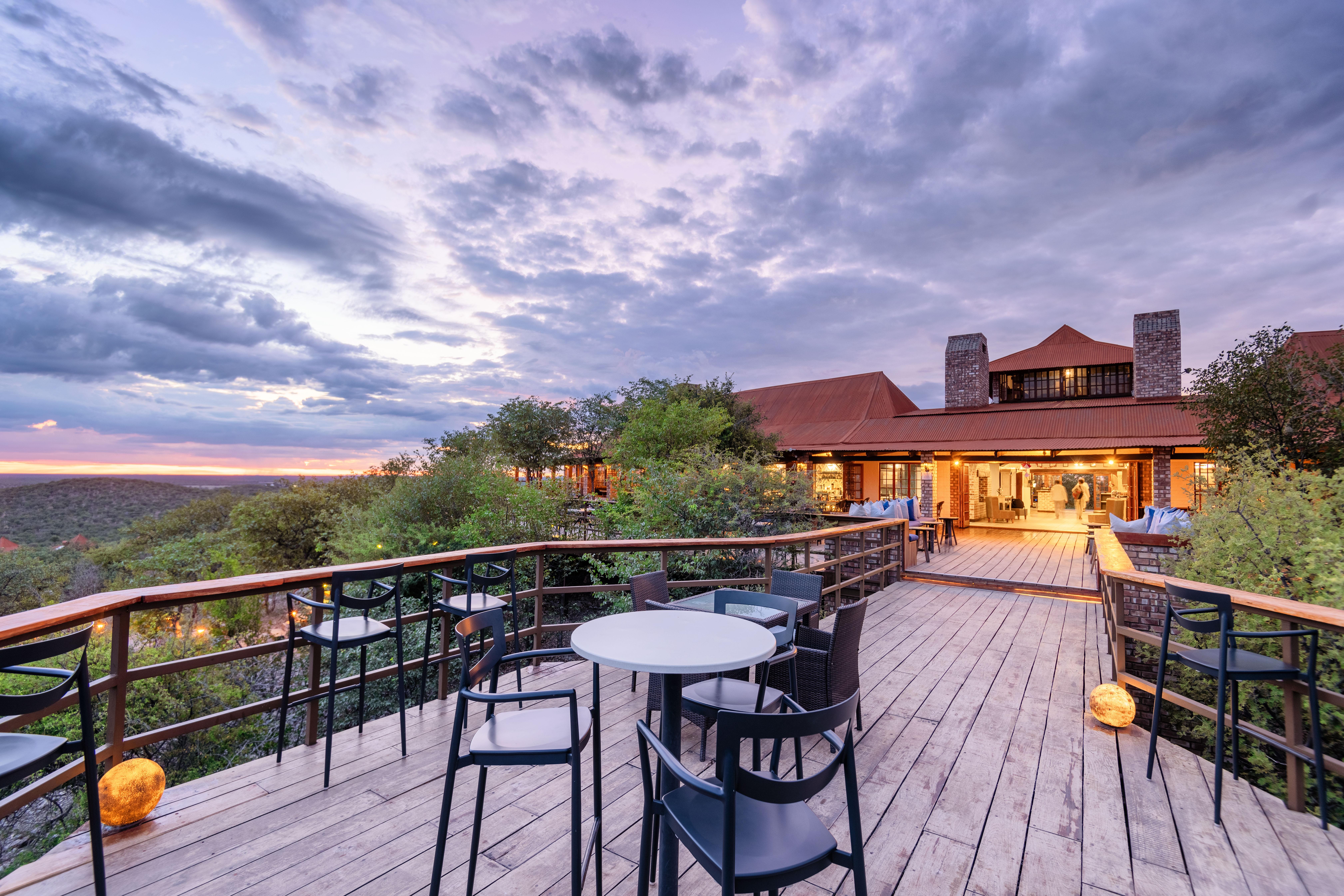 Gondwana Etosha Safari Lodge Okaukuejo Bagian luar foto