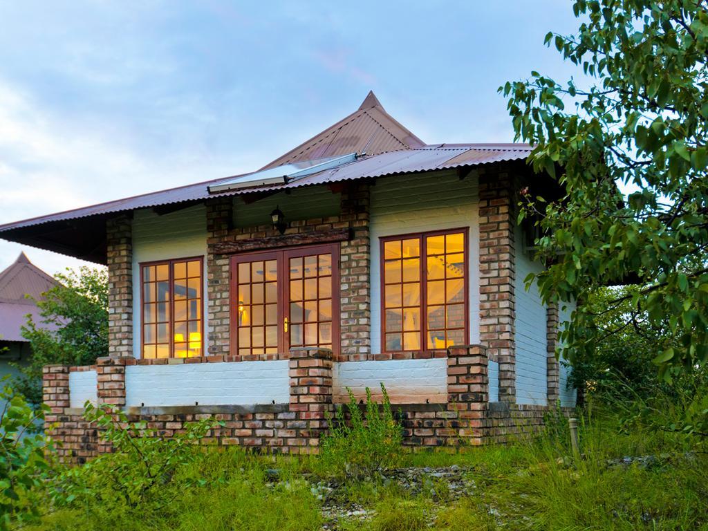 Gondwana Etosha Safari Lodge Okaukuejo Ruang foto