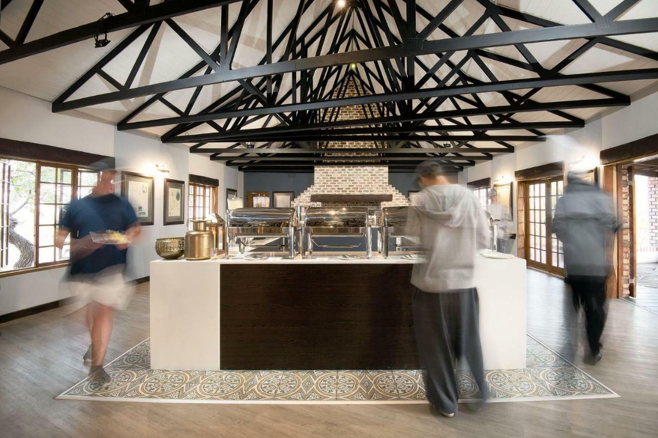 Gondwana Etosha Safari Lodge Okaukuejo Bagian luar foto