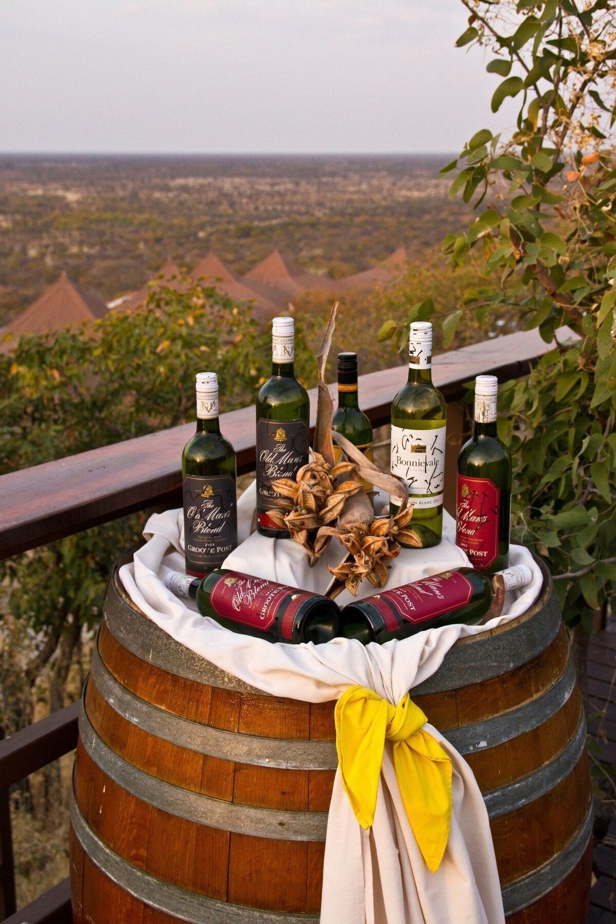 Gondwana Etosha Safari Lodge Okaukuejo Bagian luar foto