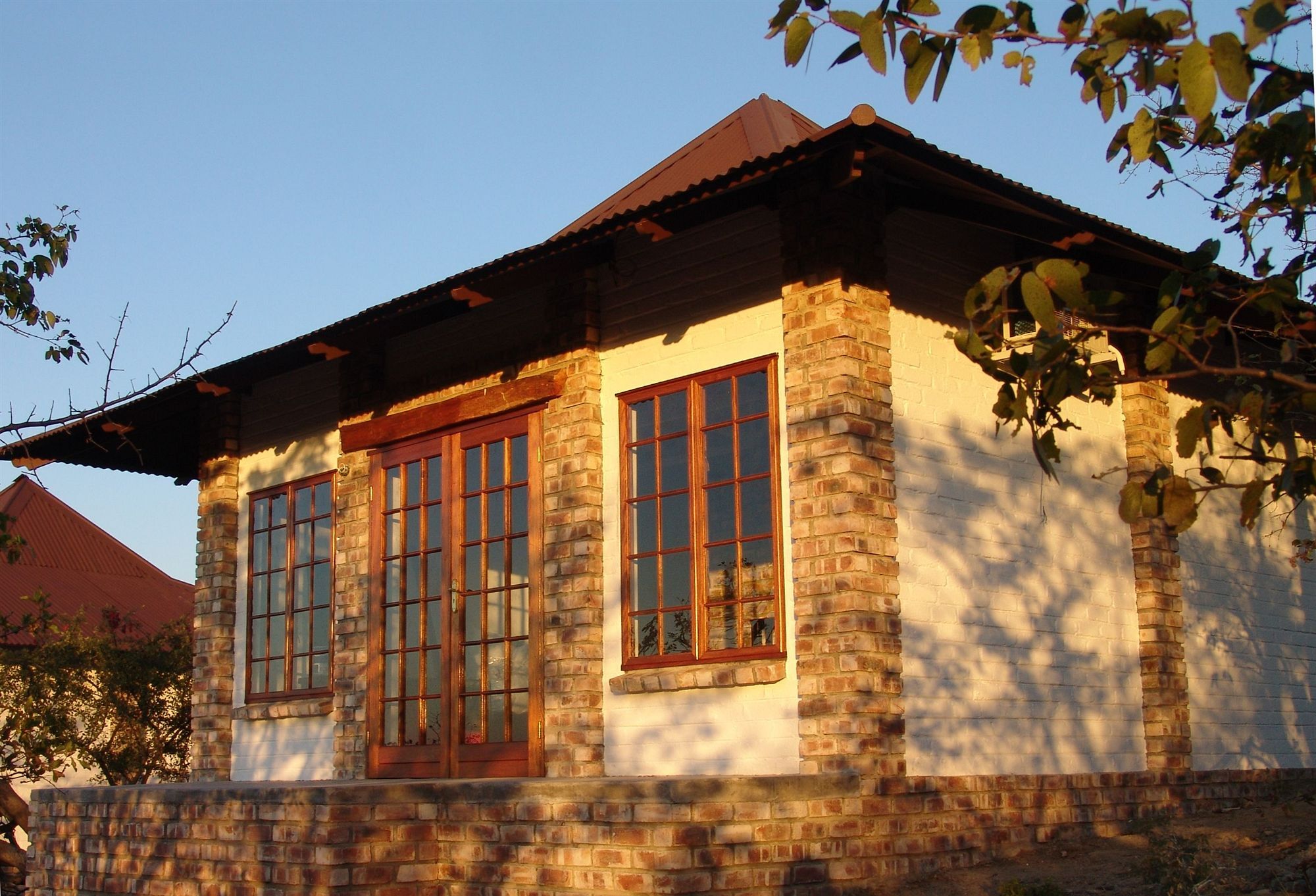 Gondwana Etosha Safari Lodge Okaukuejo Bagian luar foto