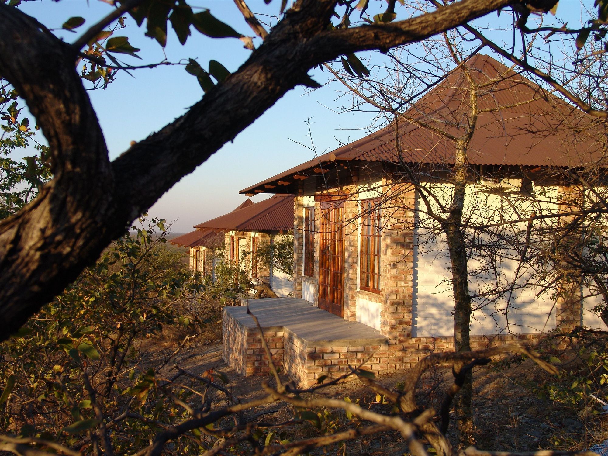 Gondwana Etosha Safari Lodge Okaukuejo Bagian luar foto