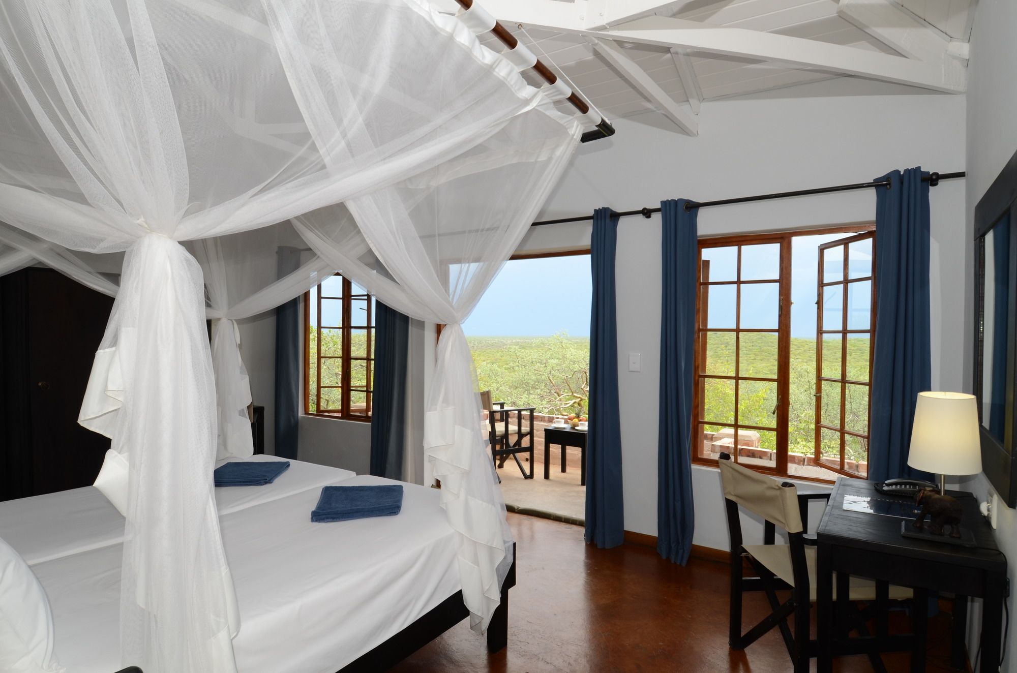 Gondwana Etosha Safari Lodge Okaukuejo Bagian luar foto