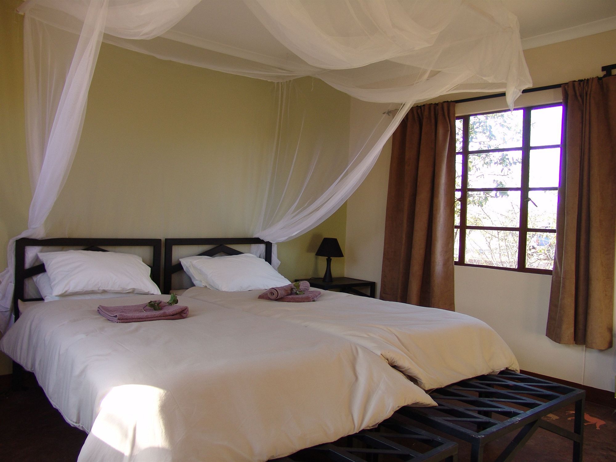 Gondwana Etosha Safari Lodge Okaukuejo Bagian luar foto