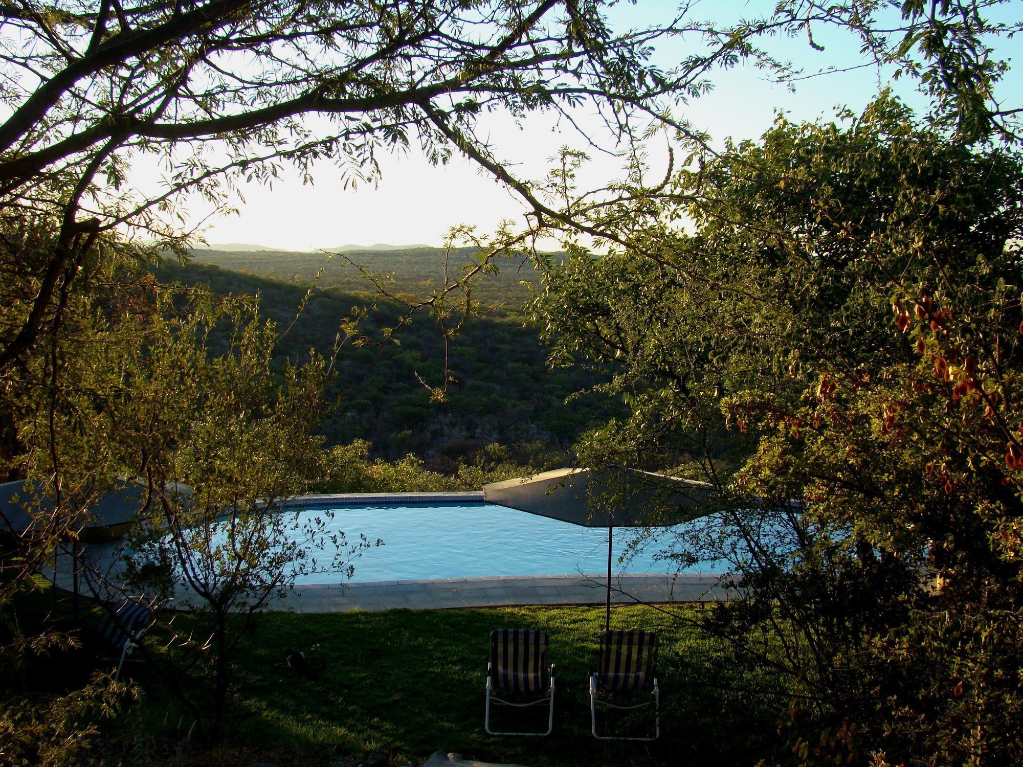 Gondwana Etosha Safari Lodge Okaukuejo Bagian luar foto